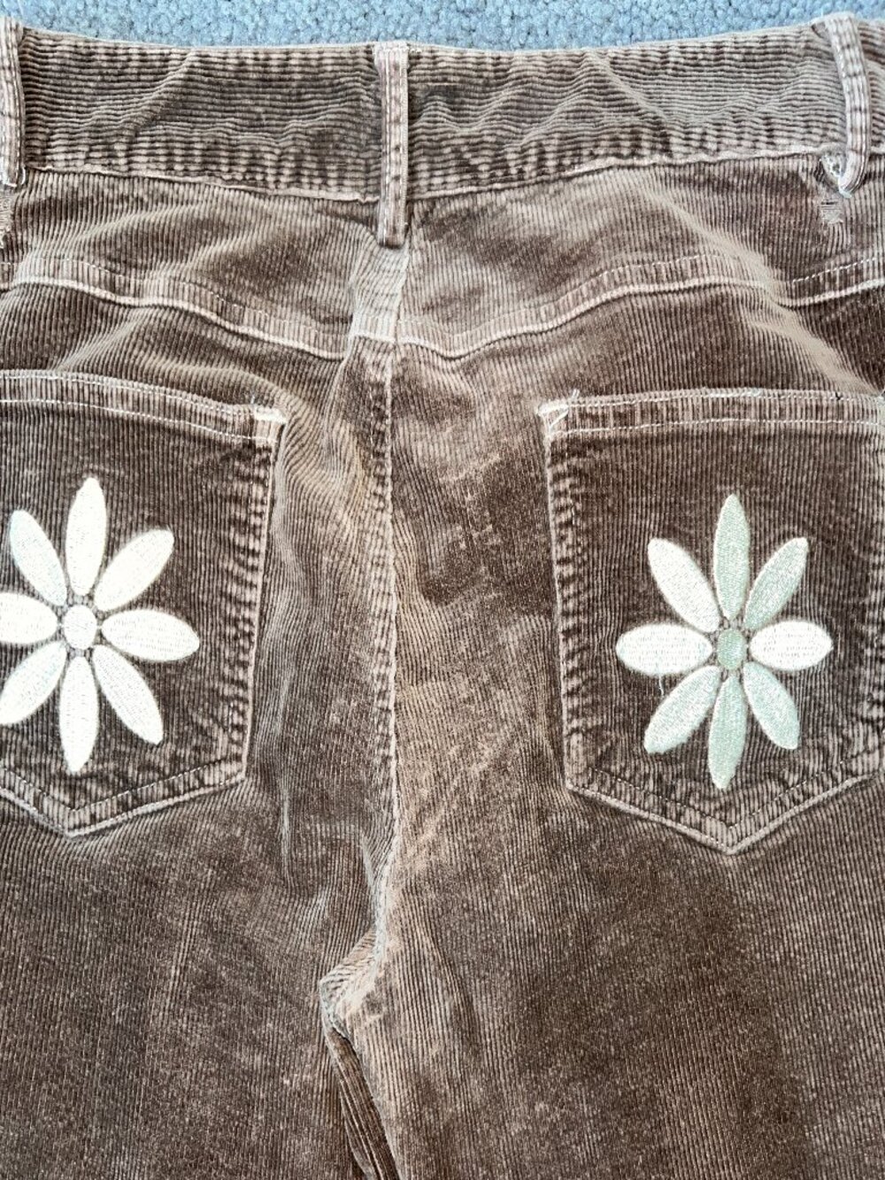 Y2K TUNNEL VISION MELODY BROWN CORDUROY HIPPIE FLARE FLOWER POCKET JEANS - L - Picture 12 of 15